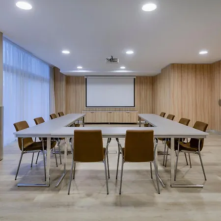 Ac Hotel Som By Marriott-3