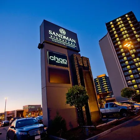Sandman Signature Vancouver Airport Hotel & Resort-3