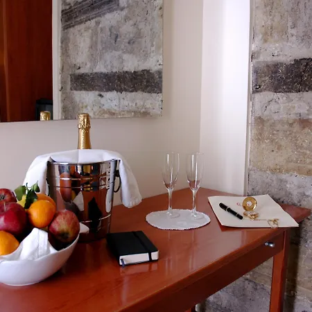 Caravaggio Hotel-3