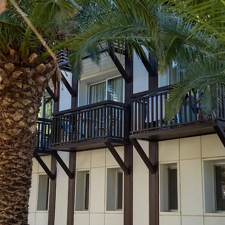 Latanya Park Resort-2
