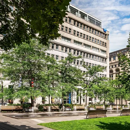 W Montreal-2