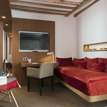 Select Hotel-3