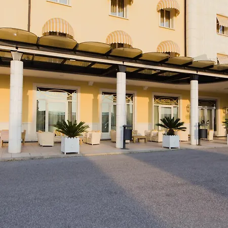 Hotel & Meeting Centergross-3