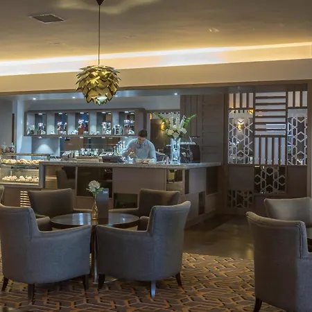 Maldron Hotel Dublin Airport-3