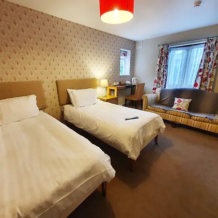 Holmwood House Guest Accommodation-3