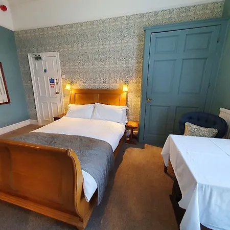 Holmwood House Guest Accommodation-3
