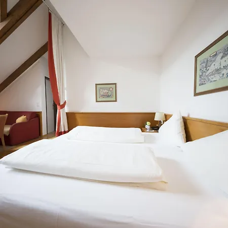 Altstadthotel Weißes Kreuz - In der Fußgängerzone-3