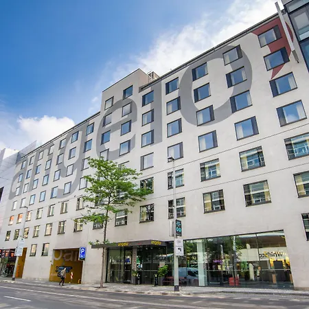 Orea Hotel Angelo Praha-2