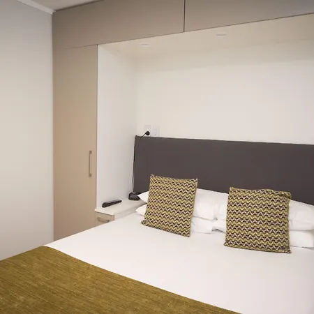 Quest On Johnston Serviced Apartments-3