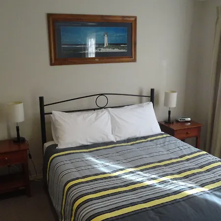 Victoria Lodge Motor Inn & Apartments-2