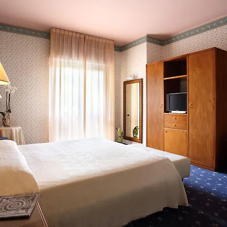 Hotel Villa Delle Rose-2
