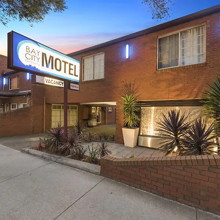 Bay City Motel-2