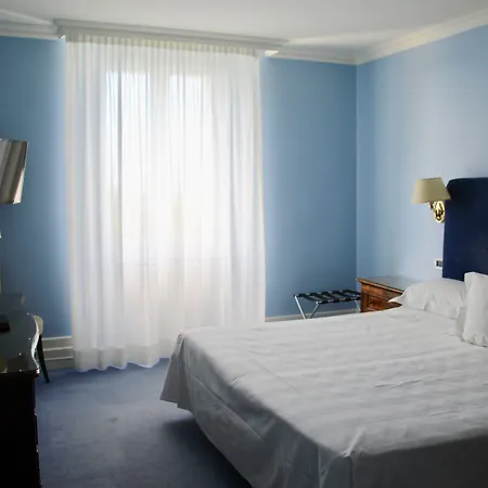 Hotel Riviera & Maximilian'S-3