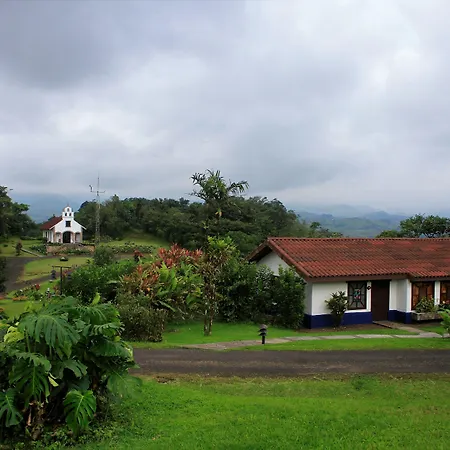 Villa Blanca Cloud Forest Hotel & Retreat-2