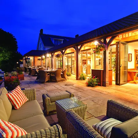 The Farmhouse Hotel And Restaurant-2