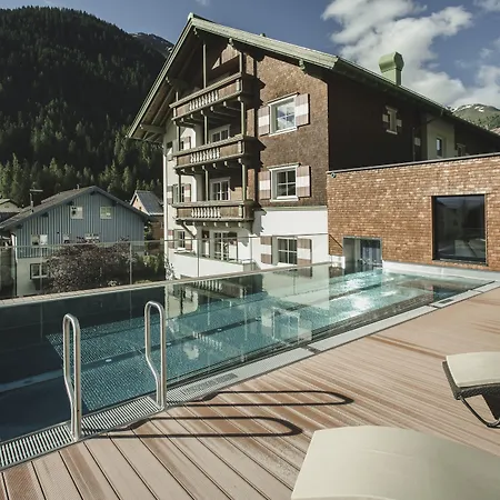 Hotel Schwarzer Adler - Sport & Spa-3