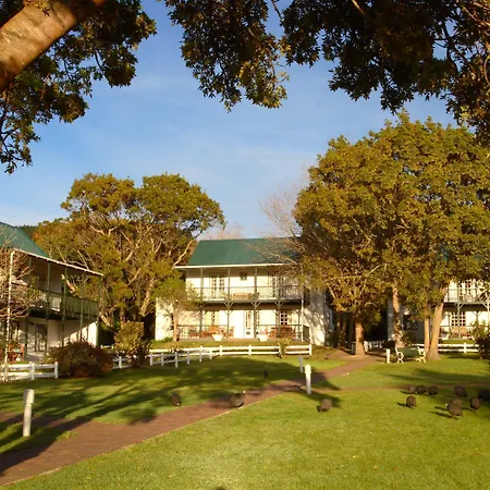 Belvidere Manor Lagoonside Cottages-3