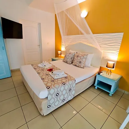 Tropicana Suites-3