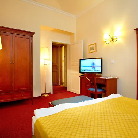 Louis Leger - Czech Leading Hotels-3