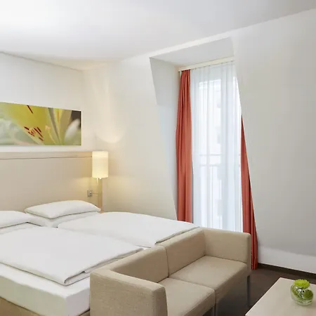 H+ Hotel München-3