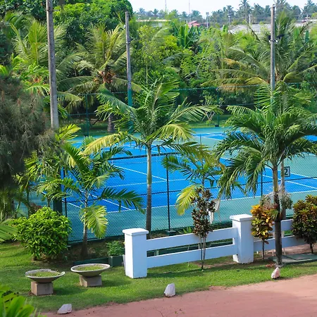Pegasus Reef - A Beach Resort In Colombo-3