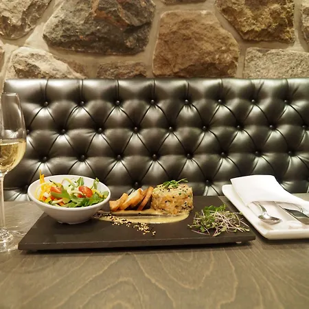 Hotel & Suites Le Dauphin Drummondville-3