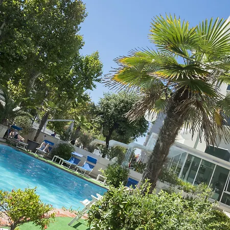 Hotel Ambassador-2