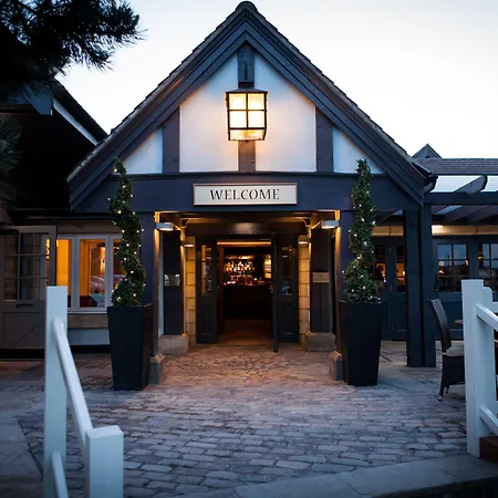 The Red Lion Inn By Chef & Brewer Collection-2