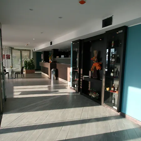 Hotel Ancora-2