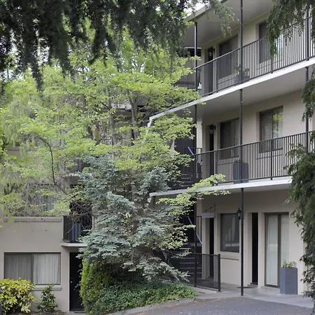 Grosvenor Court Apartments-3