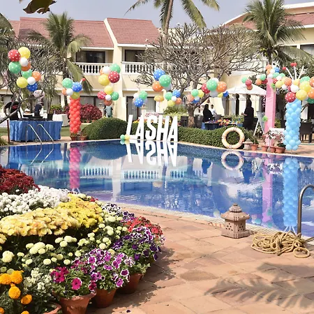 The Hans Coco Palm Beachfront Resort-2