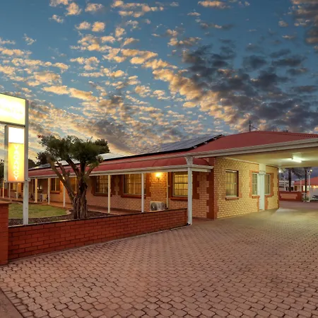 Charles Rasp Motor Inn & Cottages-3