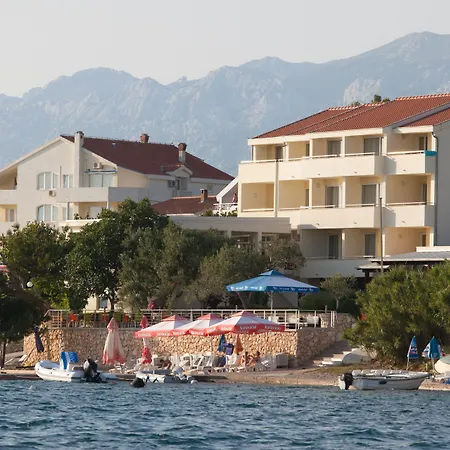 Hotel Vila 4M-2