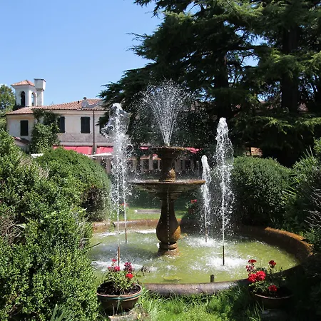 Hotel Villa Luppis-3