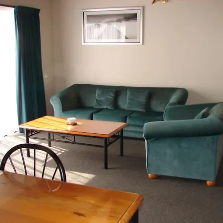 193 Aorangi Manor Motel-2