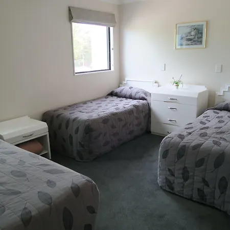 Shadzz Motel-3
