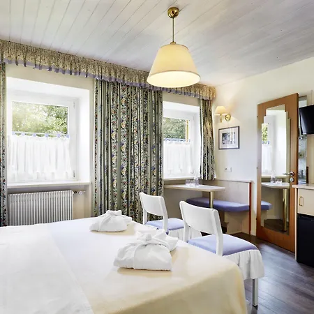 Hotel Loewenhof-3