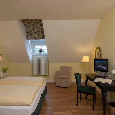Hotel Schloß Gehrden-3