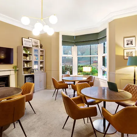 Fountains Guest House - Harrogate Stays With Free Parking-2