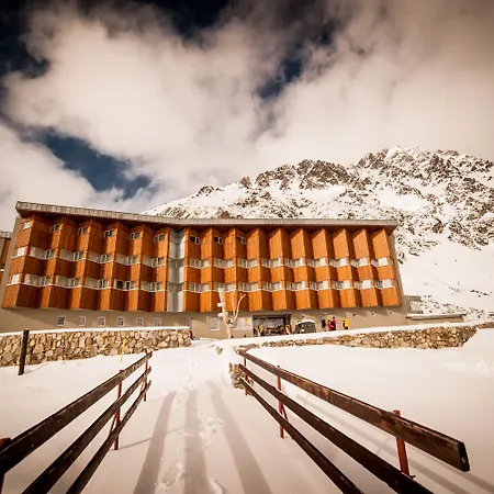Horsky Hotel Sliezsky Dom-2