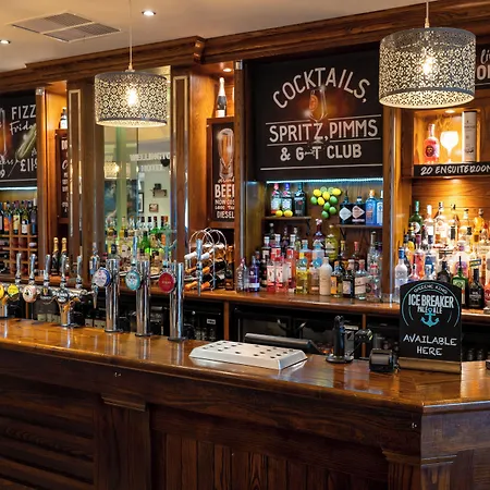 Wellington Hotel By Greene King Inns-3