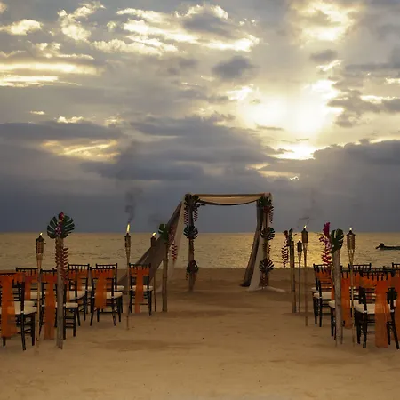 Sandy Haven Resort (Adults Only)-3