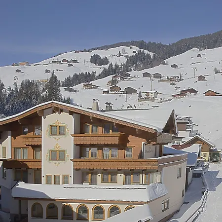 Aparthotel Dorfplatzl Garni Apartments & B&B-3