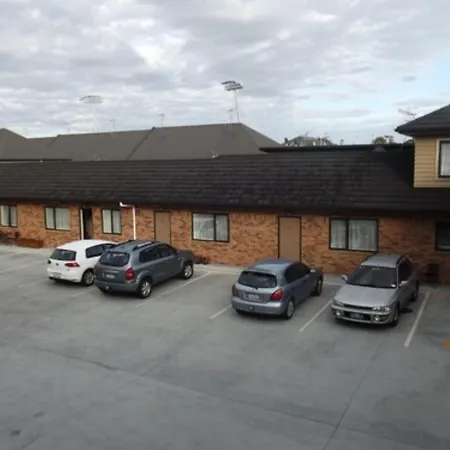Arena Court Motel-3