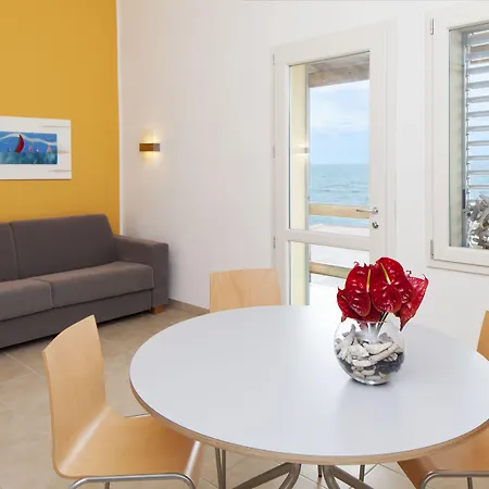 Golfo Del Sole Hotel & Holiday Resort-3