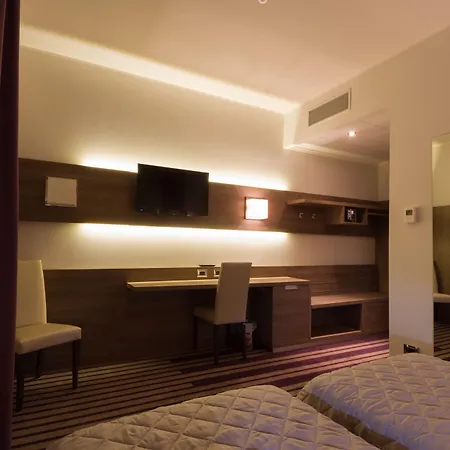 Quality Hotel Green Palace-3