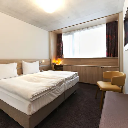 Simm'S Hotel - Cityhotel Next To Metro U3-2