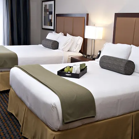Holiday Inn Express Pembroke By Ihg-3