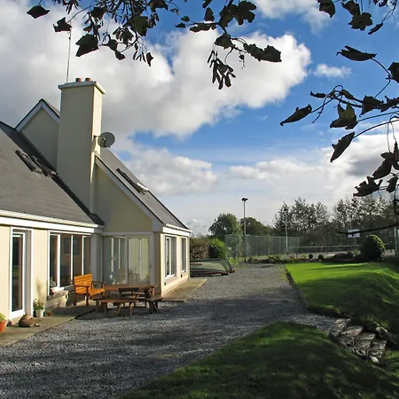 Camillaun Lodge With Lough Corrib Boat Hire-3
