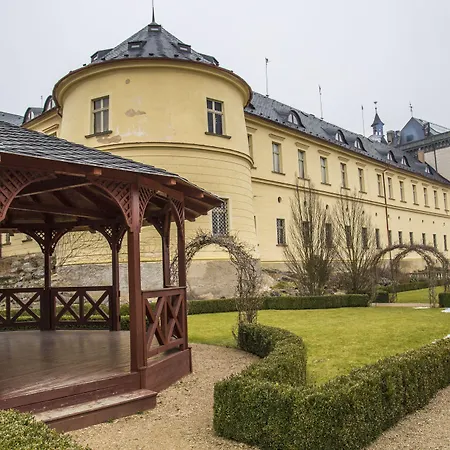 Chateau Zbiroh-2